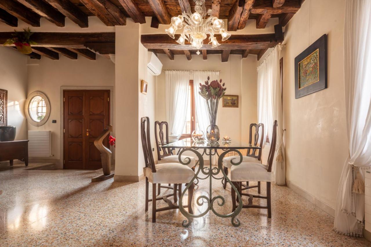 Garden Mansion With Private Mooring R&R Apartment Venice Luaran gambar