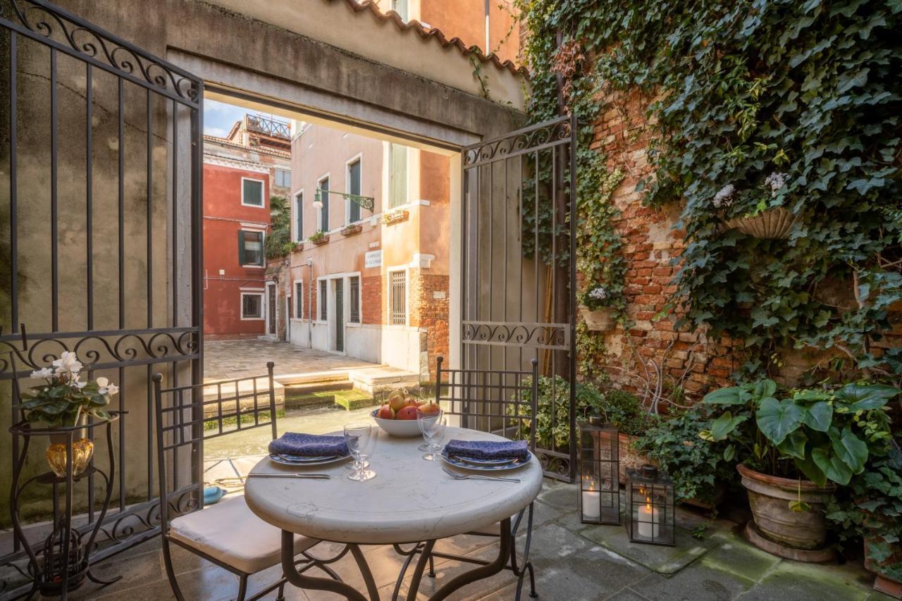 Garden Mansion With Private Mooring R&R Apartment Venice Luaran gambar