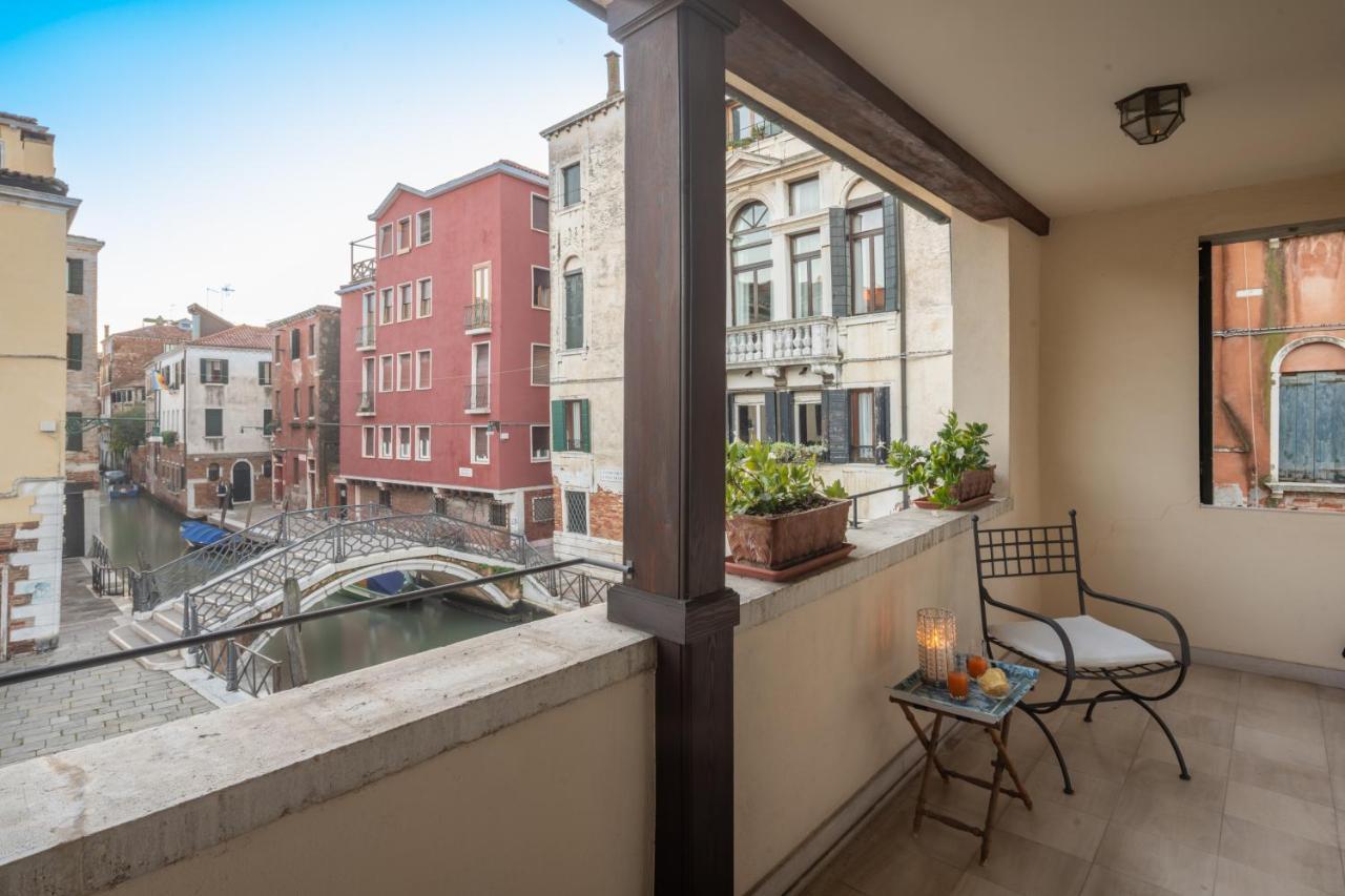 Garden Mansion With Private Mooring R&R Apartment Venice Luaran gambar